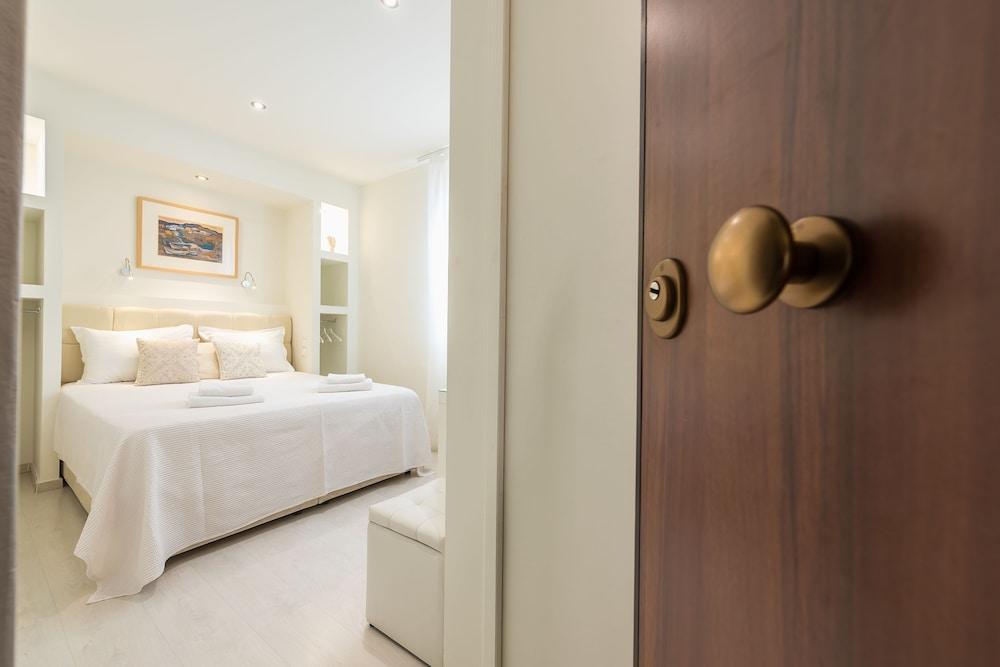 אתונה Dema Luxury Suites - Perikleous E1 מראה חיצוני תמונה