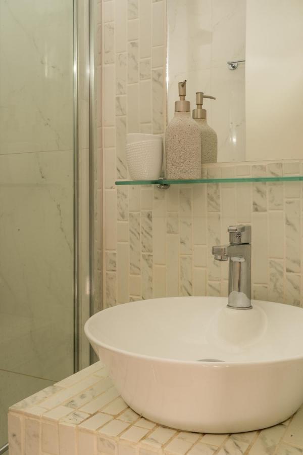 אתונה Dema Luxury Suites - Perikleous E1 מראה חיצוני תמונה